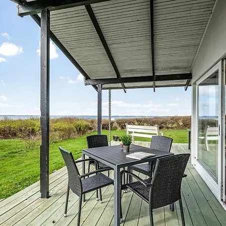 Kirsa - 200m To The Fjord By Interhome Feriehus *