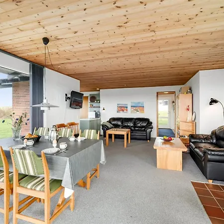 Kirsa - 200m To The Fjord By Interhome Feriehus *