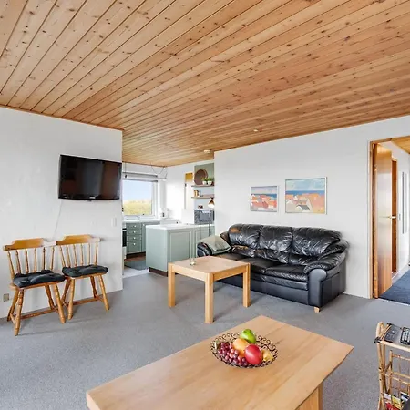 Kirsa - 200m To The Fjord By Interhome