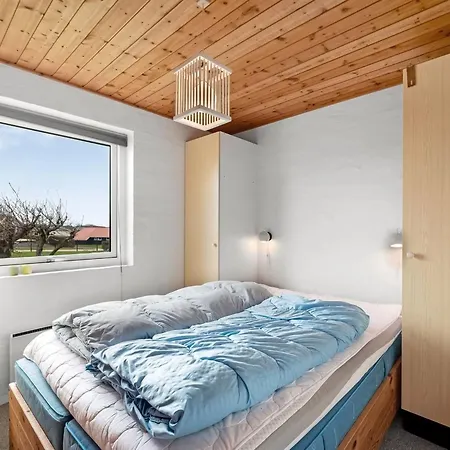 Kirsa - 200m To The Fjord By Interhome Feriehus *